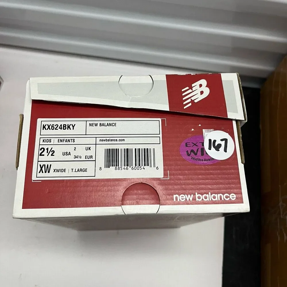 New Balance Triple Black 624 Lace Up Big Kid Uniform Sneakers Shoes SZ 2.5 X W